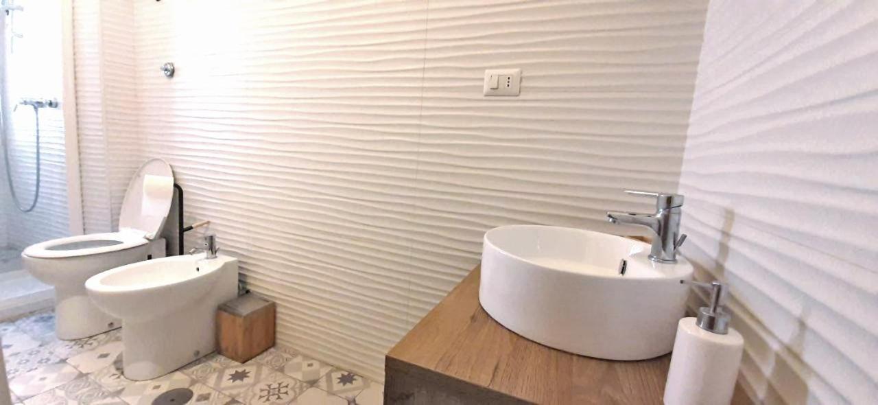 Cheerful Flat In Funky Rome Apartment ภายนอก รูปภาพ